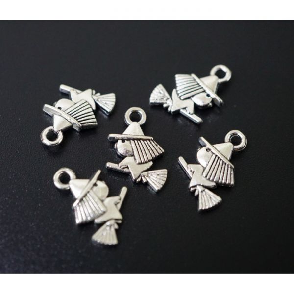 Амулет в кошелёк Ведьма под серебро 10 штук