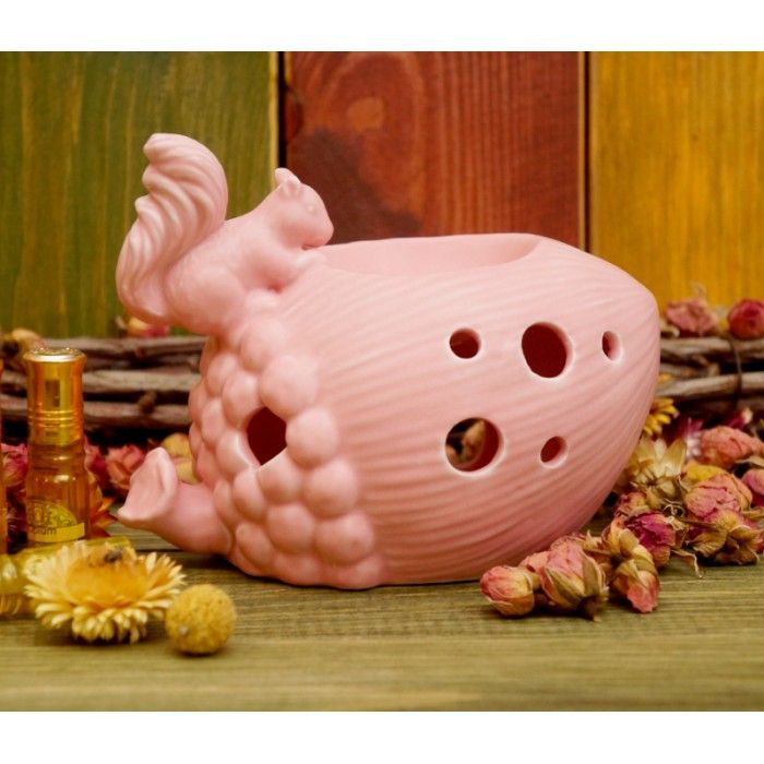 Аромалампа керамічна "Білка на жолуді" Рожева