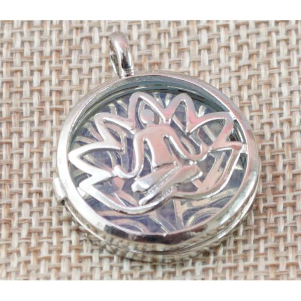 Кулон "Йога в лотосі", що відкривається, вставка Флюорит