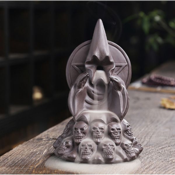 Подставка Жидкий дым керамическая "Безликий маг"