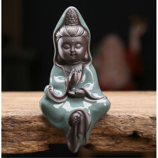 Статуэтка керамическая "Маленькая Гуань Инь на краю" 17.5 см